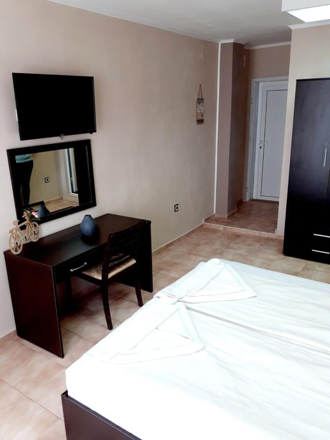 Къща за гости Смокиня Hotel Обзор Екстериор снимка