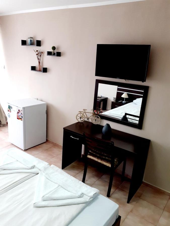 Къща за гости Смокиня Hotel Обзор Екстериор снимка