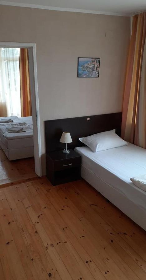 Къща за гости Смокиня Hotel Обзор Екстериор снимка