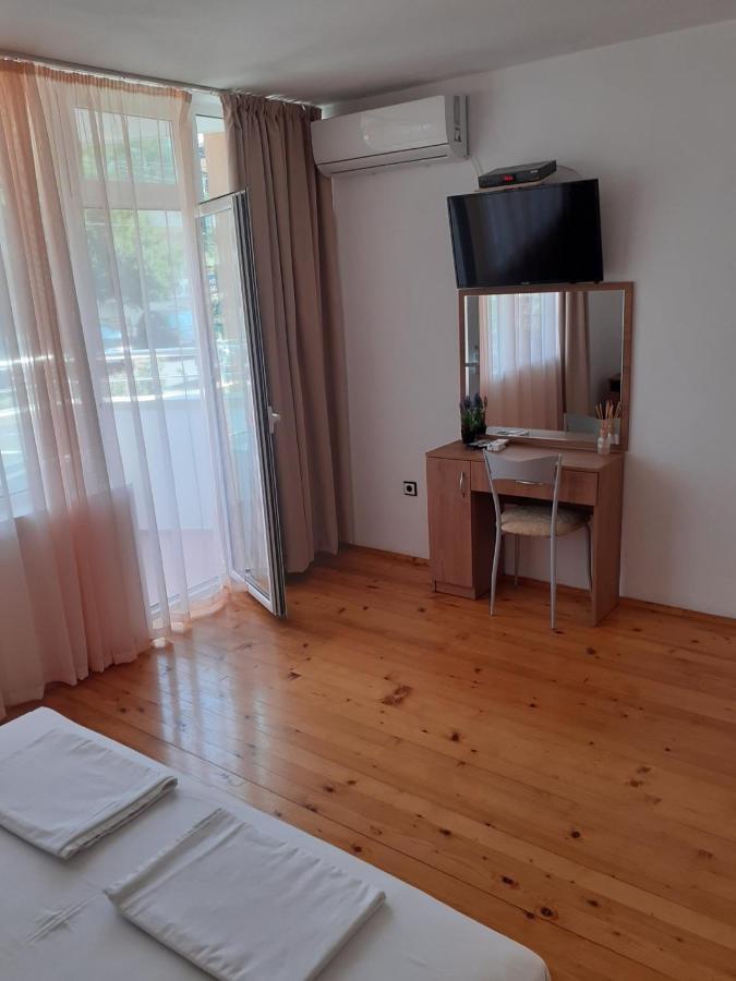 Къща за гости Смокиня Hotel Обзор Екстериор снимка